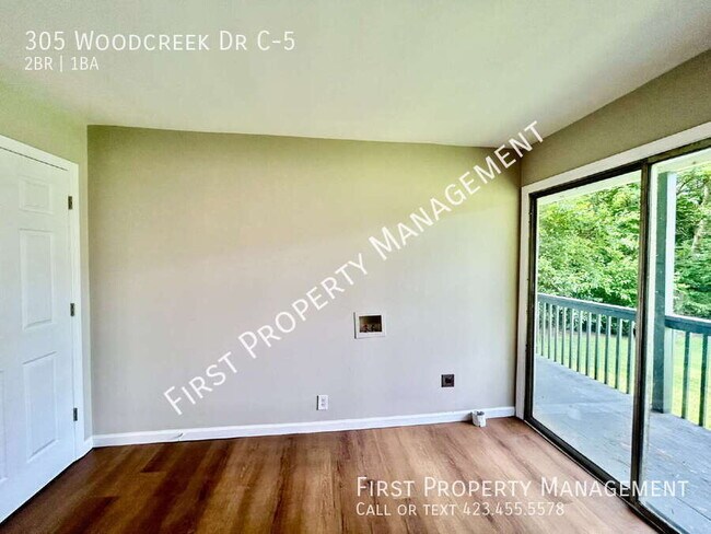 Building Photo - 305 Woodcreek Dr C