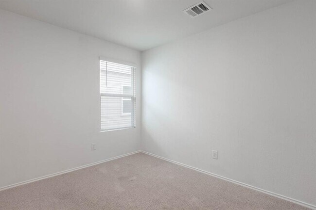 Building Photo - 178 Euclid Ln