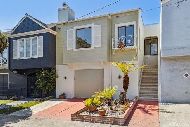 Primary Photo - 845 44th Ave