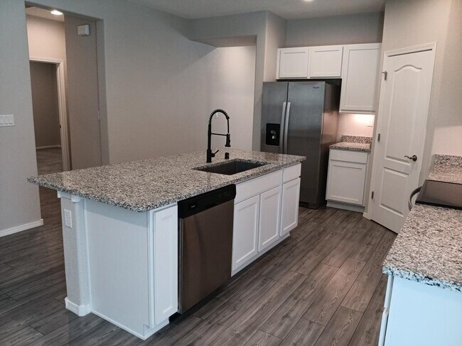 Building Photo - 1160 Vallecito Loop NW