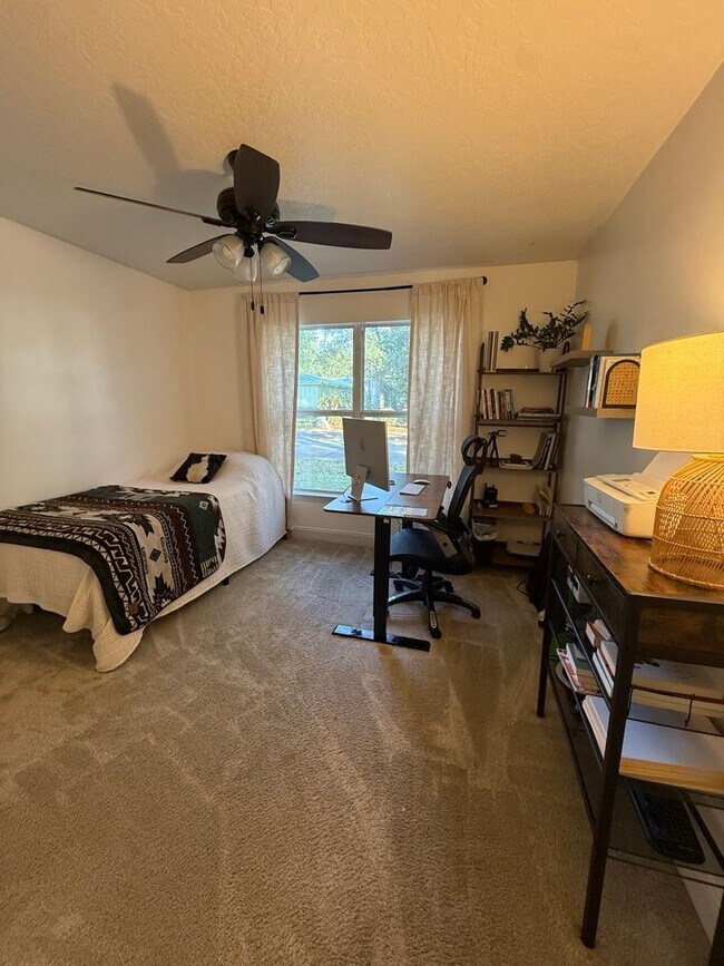Building Photo - PRIME location Kenwood home with a great backyard!