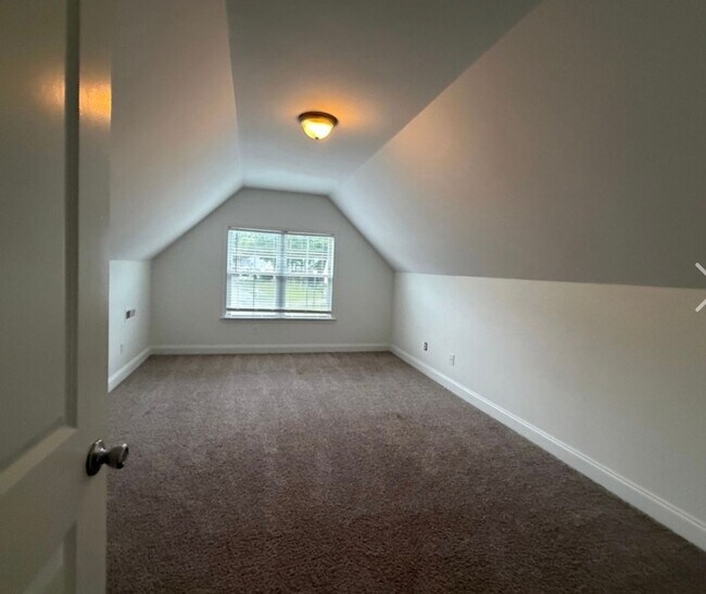Building Photo - 129 S.Palms Drive