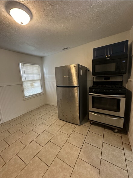 Building Photo - 4622 Stigall Dr