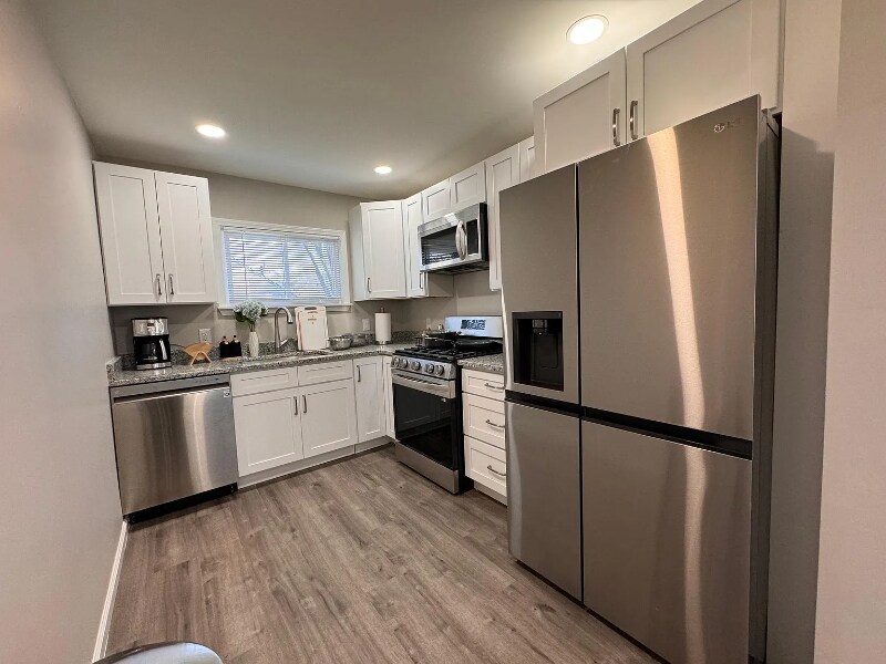 Building Photo - 1607 Catalpa Dr