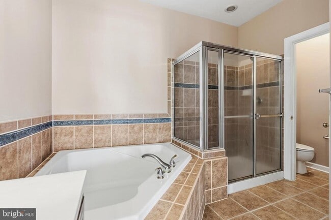 Building Photo - 325 Munahan Cir
