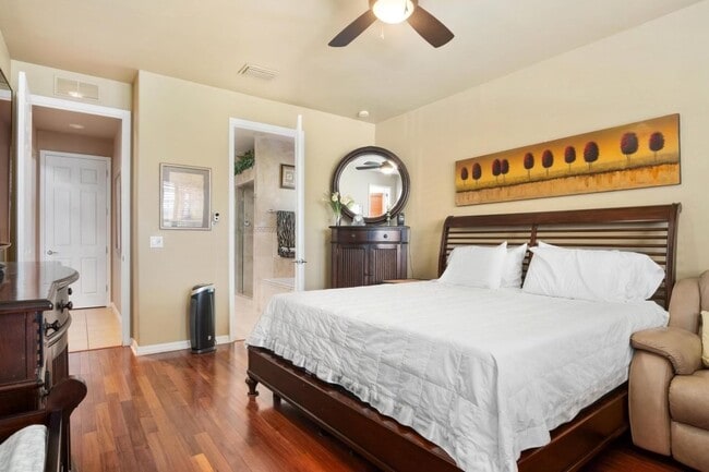 Master Bedroom - 2046 Mandarin Ln