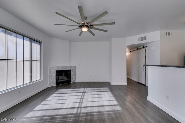 Building Photo - 7147 S Durango Dr