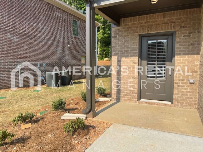 Building Photo - 7963 St.James Dr