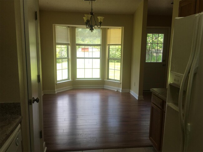 Building Photo - 8457 Battle Forest Dr