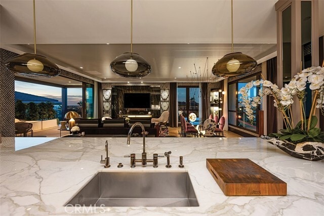 Building Photo - 1447 Santa Barbara Dr