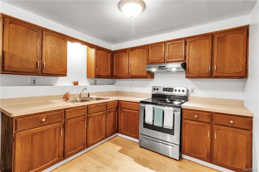 Kitchen - 28 Mead St