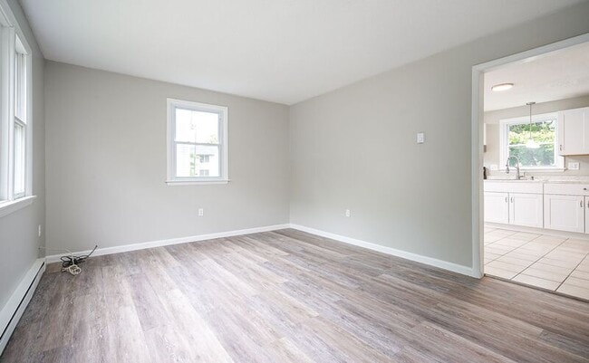 Building Photo - 48-50 Rifle St