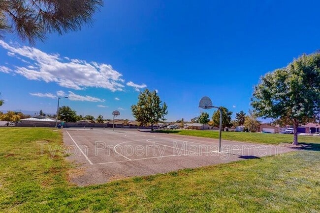 Building Photo - 708 Buckboard Rd SE