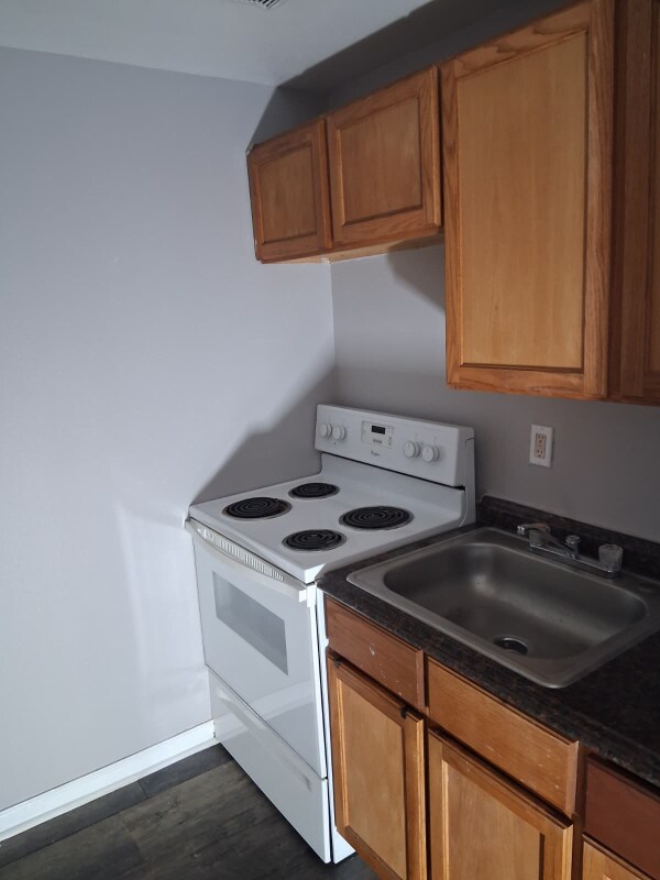 Building Photo - 13540 Superior Rd