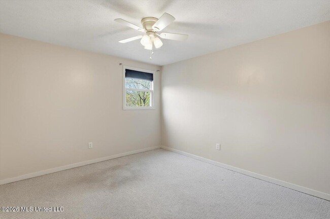 Building Photo - 223 Clark Farms Rd