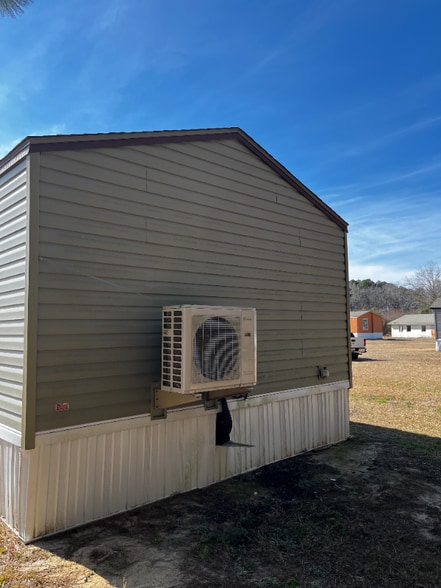 Building Photo - 50 Old Train Rd