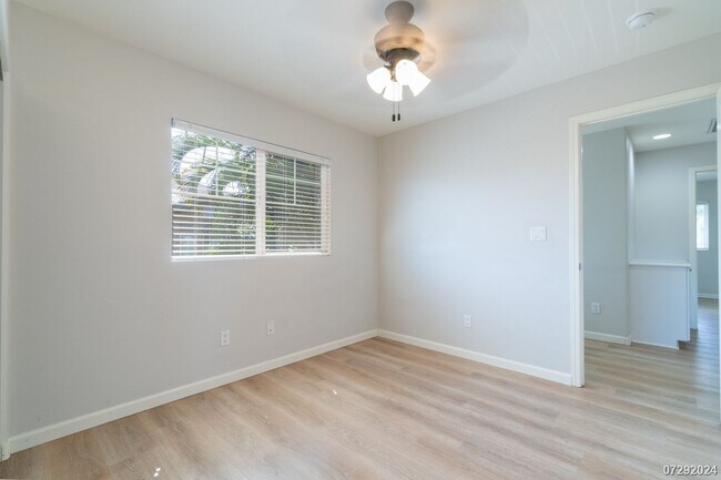 Building Photo - $3700 | 3br/2.5ba Townhome in Fairway's Edge