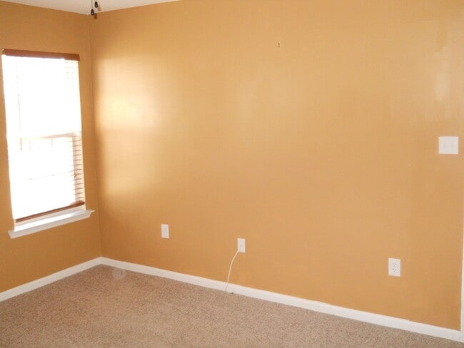 Building Photo - 3 BR 2 BA in Hahira