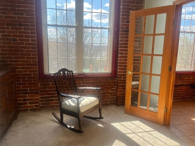 Building Photo - Choice Realty NH Rental Listings