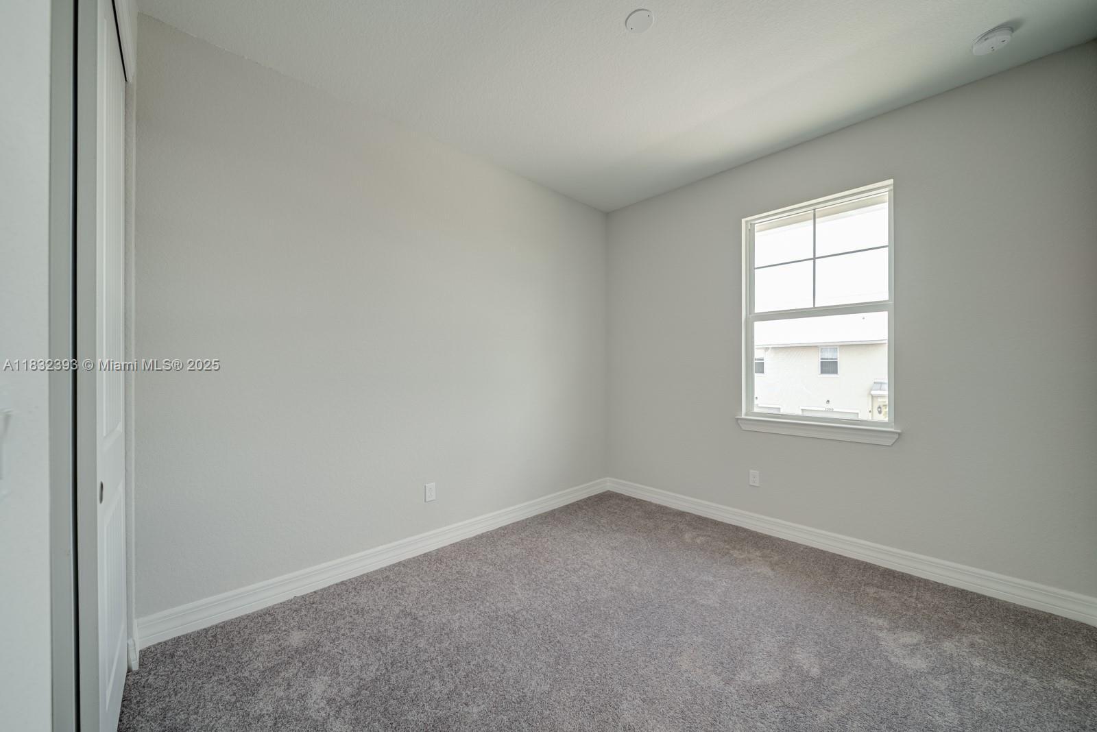 Building Photo - 1280 Eucalyptus Dr