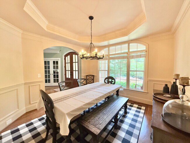 Building Photo - Luxurious 4BD, 3.5BA North Raleigh Home on...