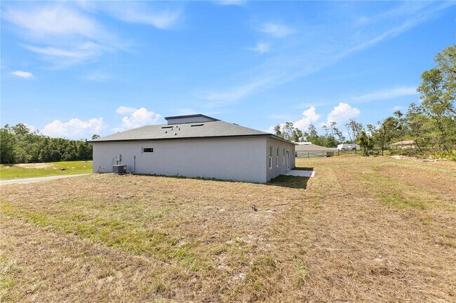 Building Photo - 17739 SW 35th Ave Rd