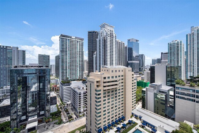 Building Photo - 1200 Brickell Bay Dr