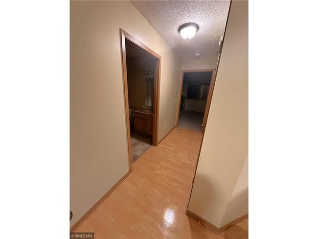 Building Photo - 831 Highview Dr