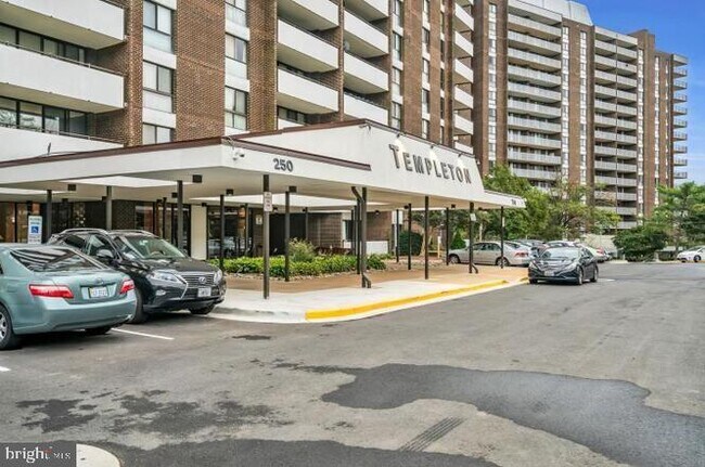 Building Photo - 250 S Reynolds St