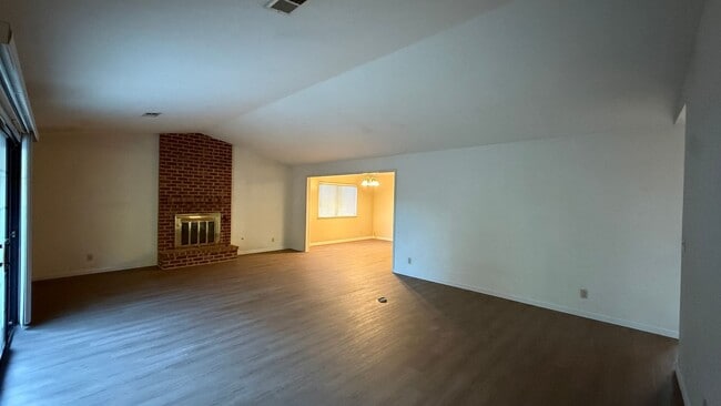 Building Photo - 782 Rachel Dr