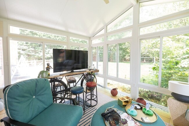 Building Photo - Spacious & Striking 3-story brick Executive 4 bedroom 4.5 bathroom home in Oak Ridge NC + Lawn ca...