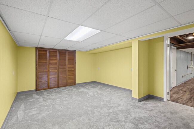 Building Photo - 963 Garden Ln