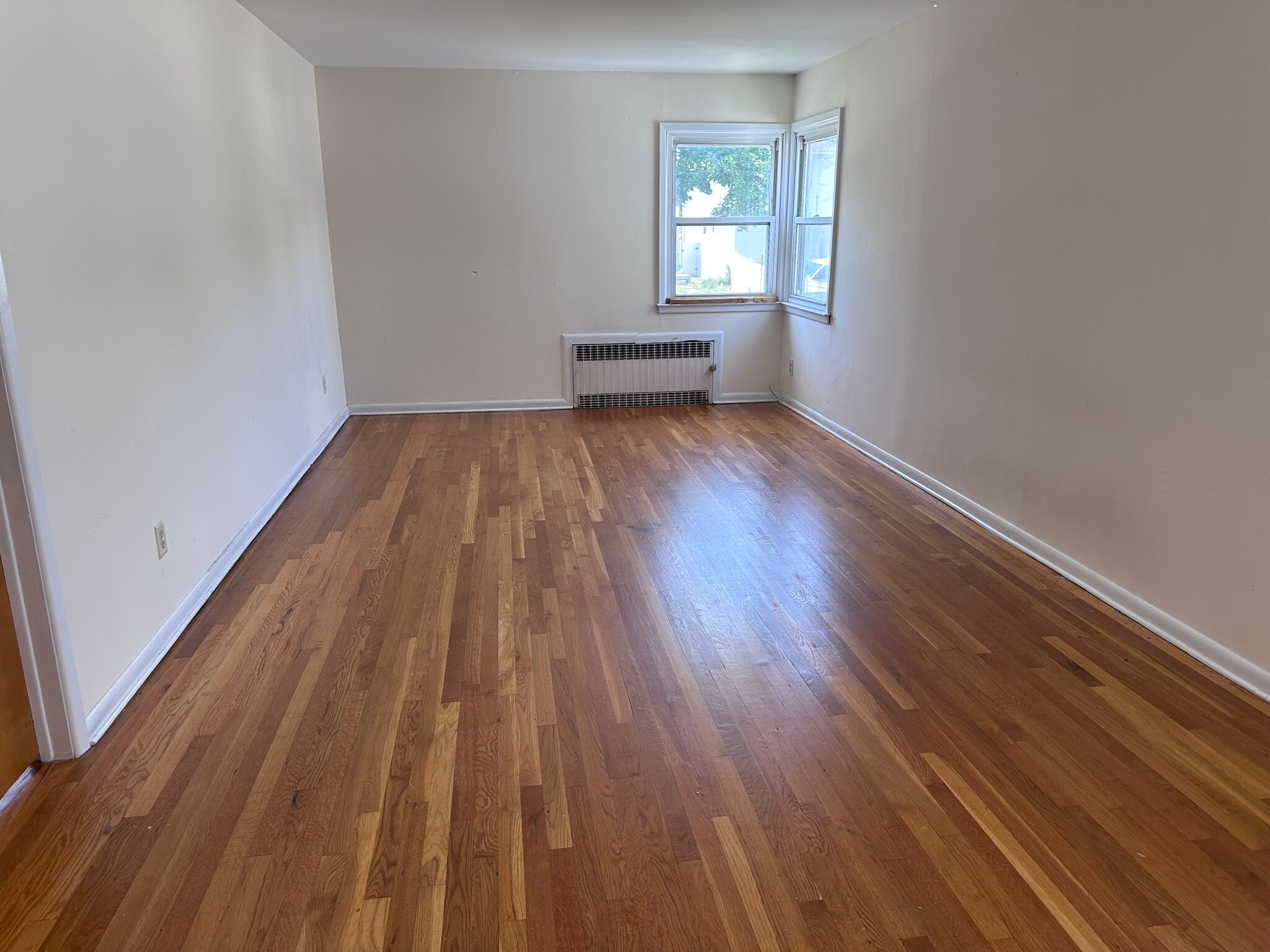Building Photo - 116 Orient Way