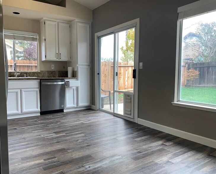 Building Photo - 1642 Prentiss Dr