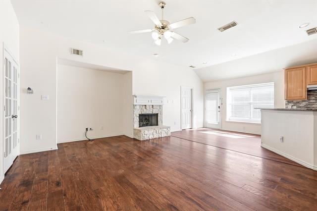 Building Photo - 6208 Eagle Creek Dr