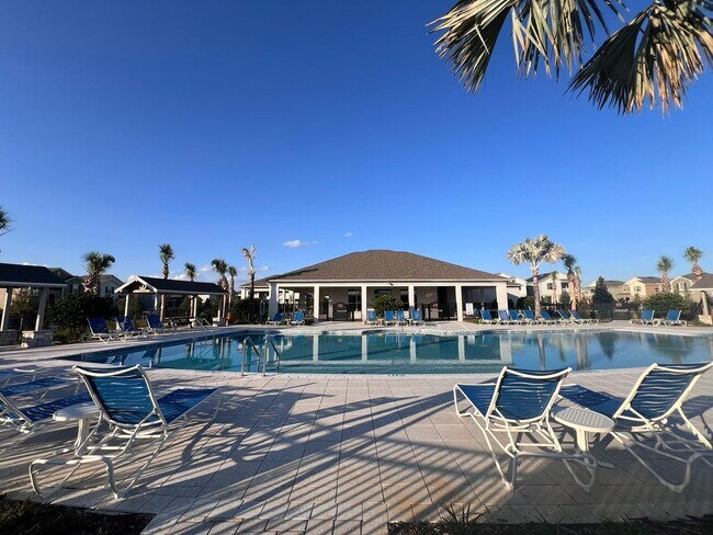 Building Photo - Perfect Home waiting for you! FULLY FURNISHED!
