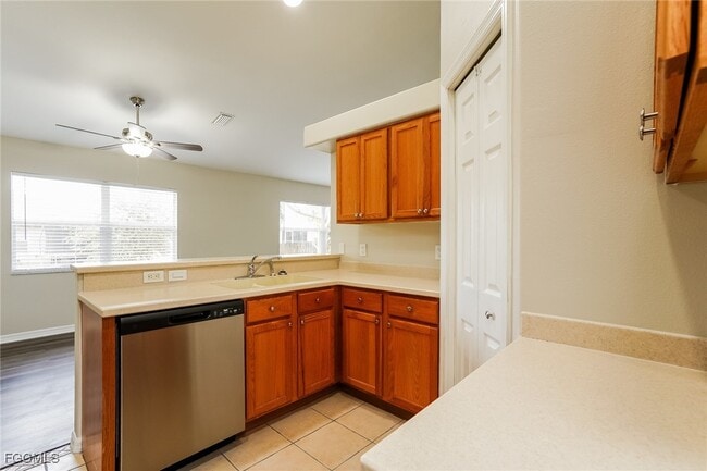 Building Photo - 1206 SW 10th Terrace