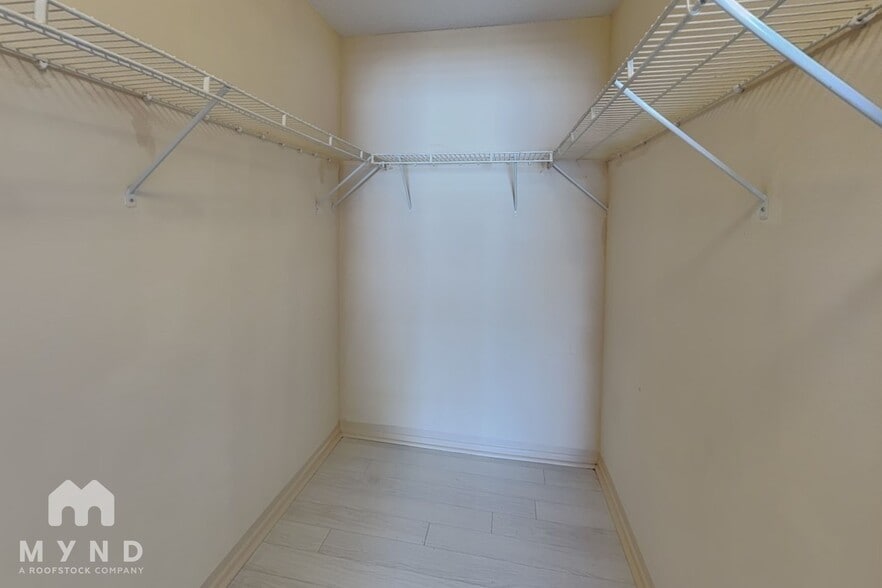 Building Photo - 107 Northlake Dr