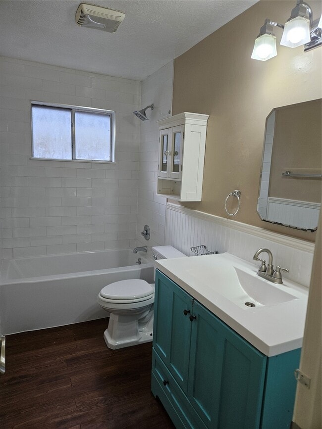 Building Photo - 2704 Orion Dr