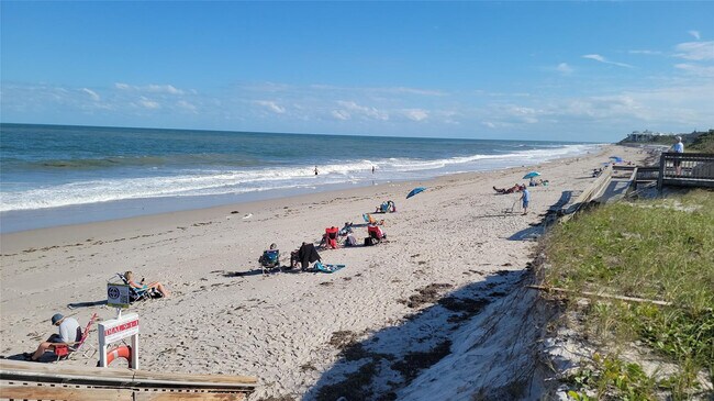 Building Photo - 8433 Beagle Ter