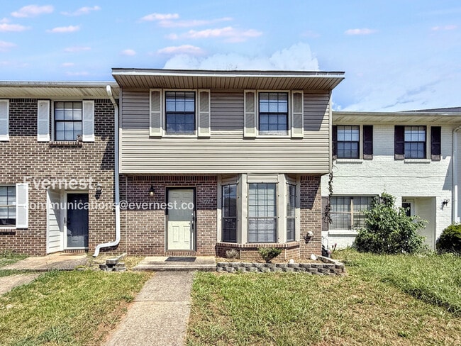 Primary Photo - 2227 Cheshire Dr