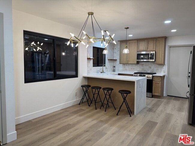 Building Photo - 801 Michael St