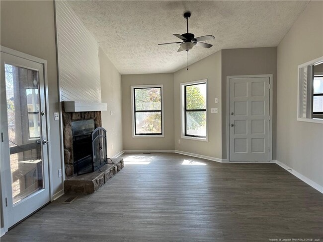 Building Photo - 6839 Candlewood Dr
