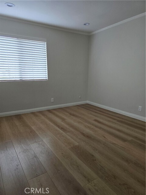 Building Photo - 5800 Owensmouth Ave