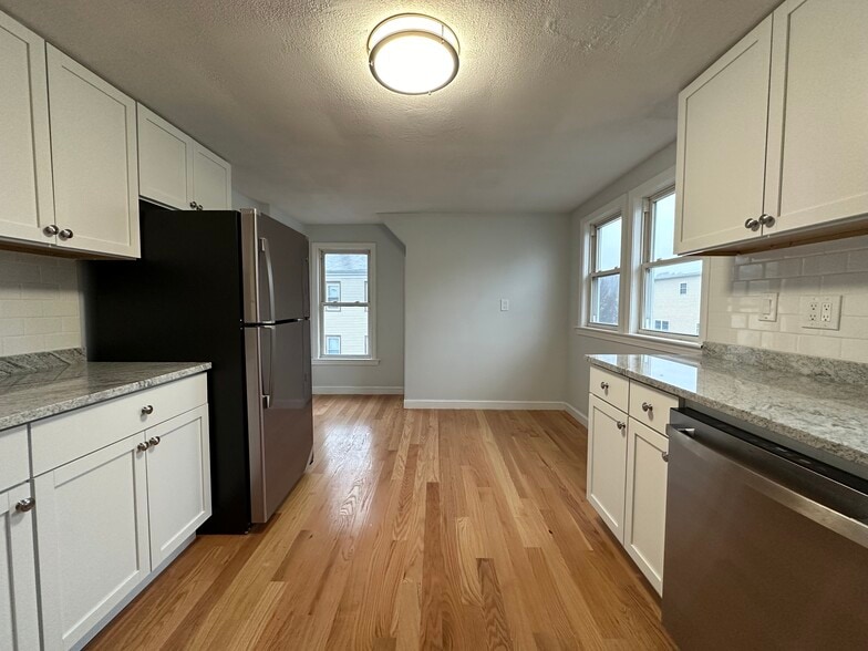 Building Photo - 144 Union St