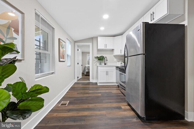 Building Photo - 1510 Ramsay St