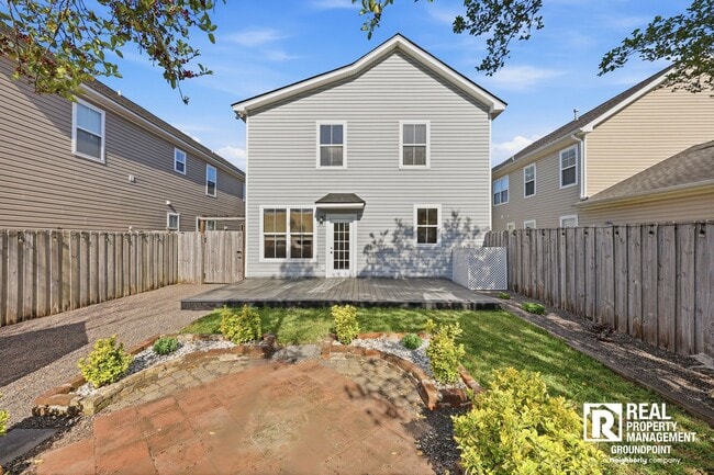 Building Photo - 4BR | 2.5BA | Balcony | Fenced Yard