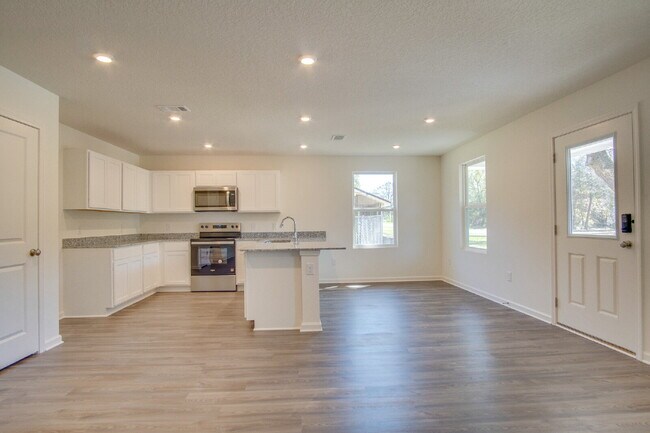 Building Photo - Price Just Reduced! Brand-New 3BR/2BA Home...