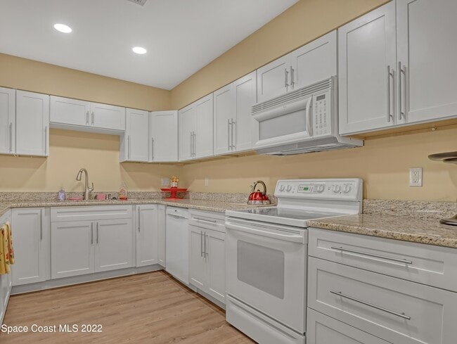 Building Photo - 1860 N Atlantic Ave