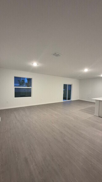 Building Photo - 6220 Botticella Blvd